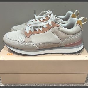 Hoff Womens Sneakers Sz 38 Like New w/ Box Currently $140 at Nordstrom